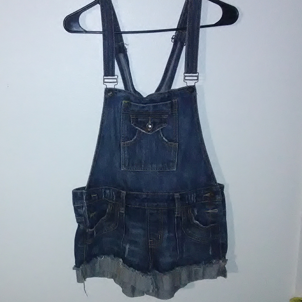 Short overalls